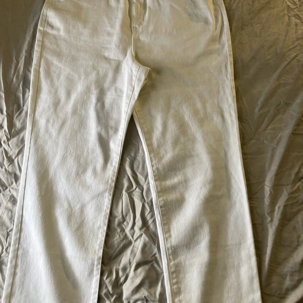 Women's White Jeans - Picture 4 of 4